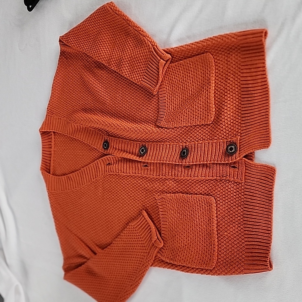 Isomei sweater size large